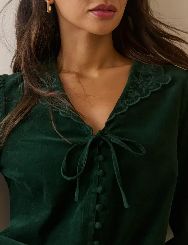 Forest Green Floral Embroidered Collar Cord Blouse - Image 3