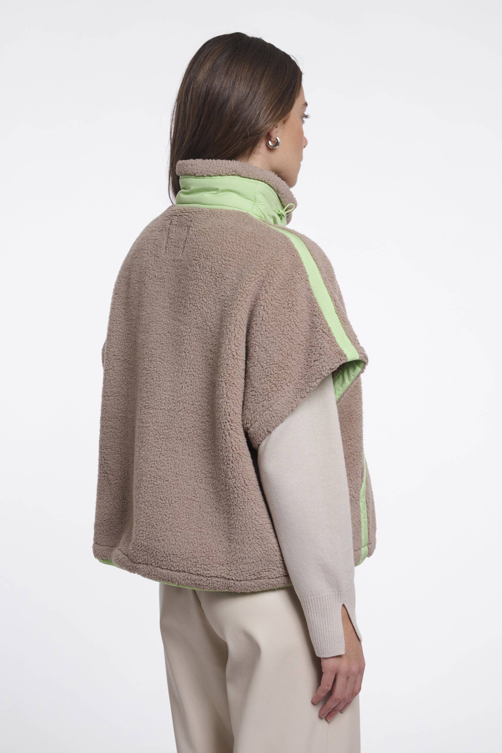 Zehra Green Cape - Image 3