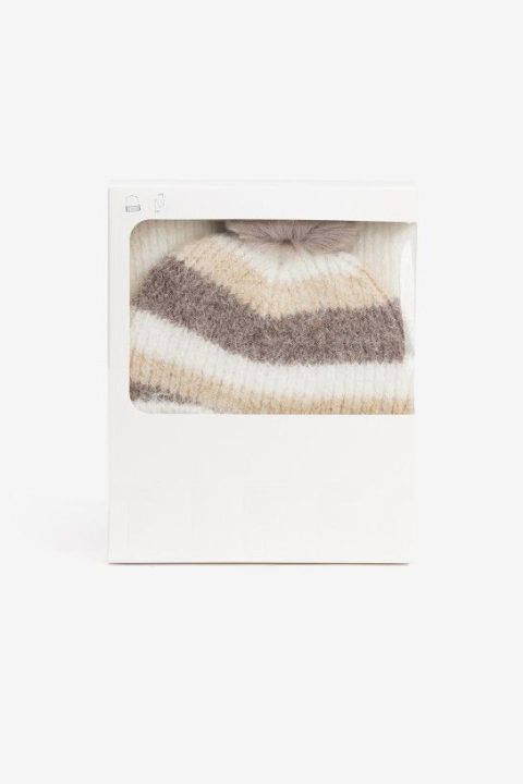 Peaks Beige Hat & Scarf Set