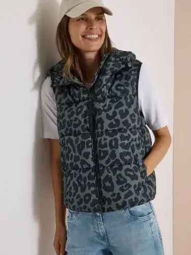 Instagram post from sixtythreeboutique. This post is in position 2.