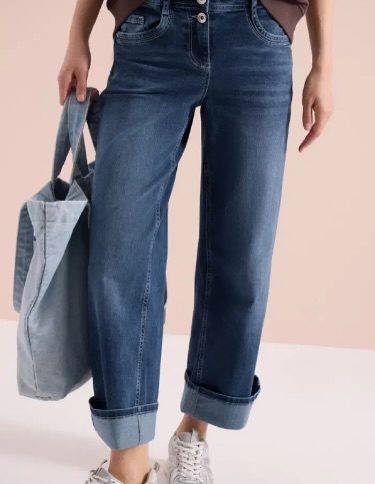 Instagram post from sixtythreeboutique. This post is in position 1.