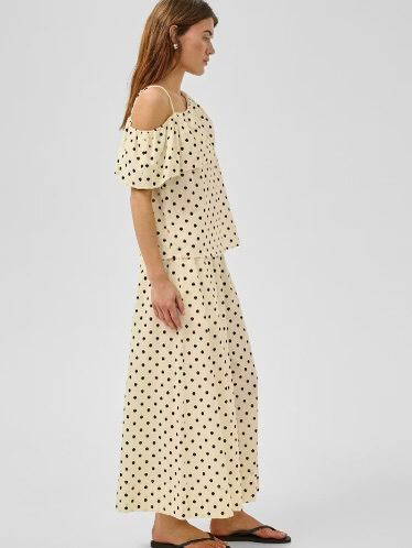 Instagram post from sixtythreeboutique. This post is in position 1.